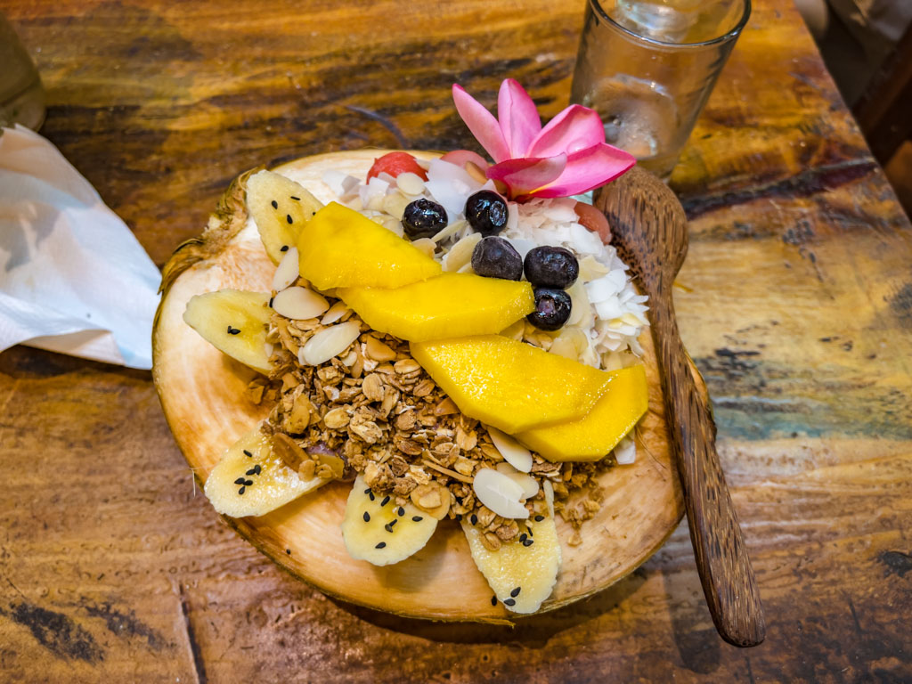 Hello Capitano Cafe gili trawangan lombok indonesia - laugh travel eat