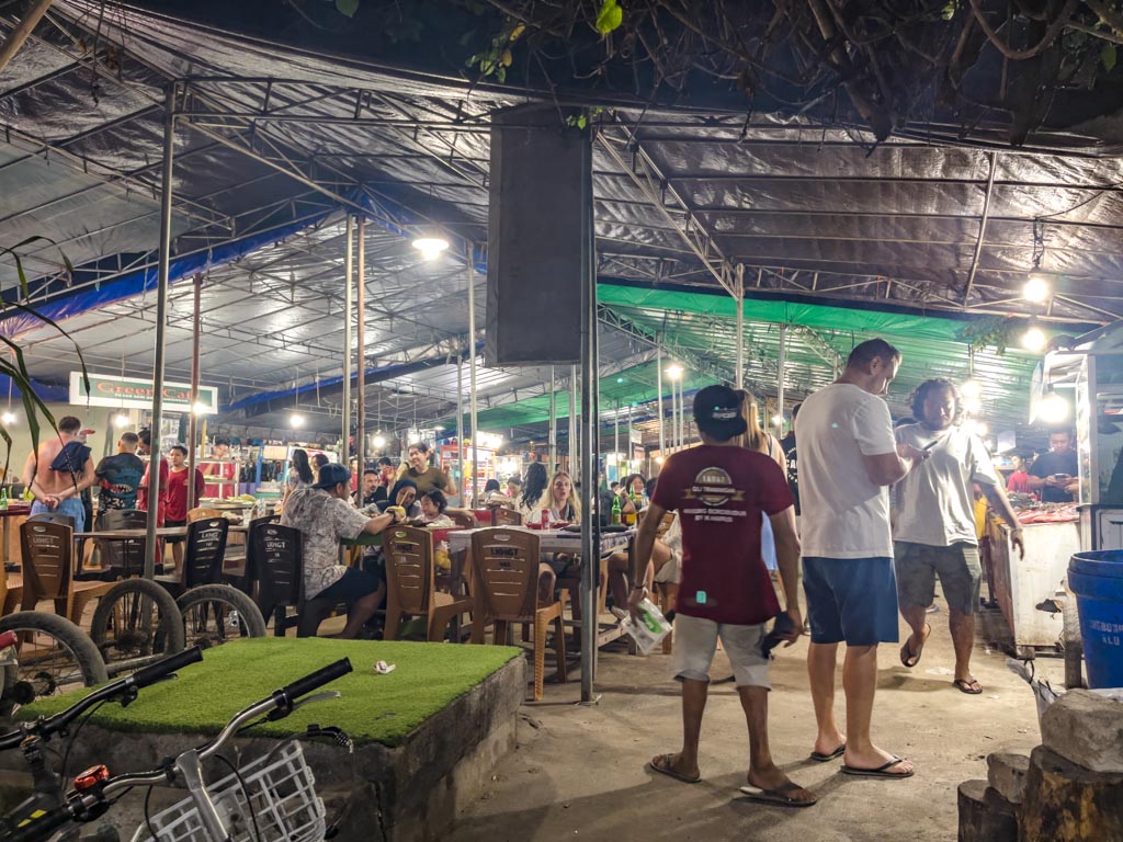 night market gili trawangan lombok indonesia - laugh travel eat-3