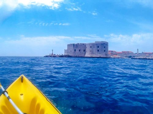 kayak from dubrovnik to lokrum view of dubrovnik