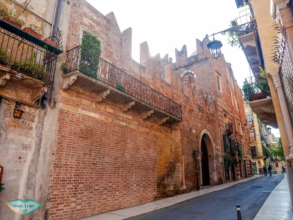 romeo's house verona italy | Laugh Travel Eat