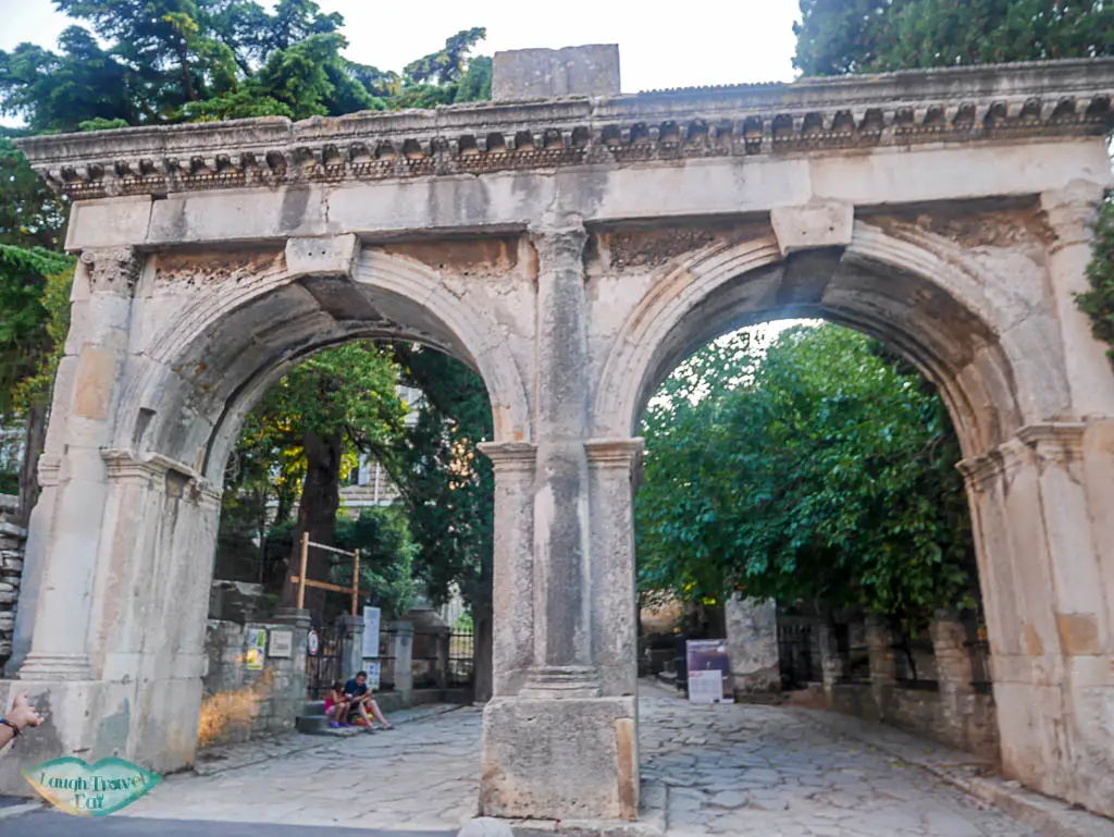 twins-gate-pula-croatia