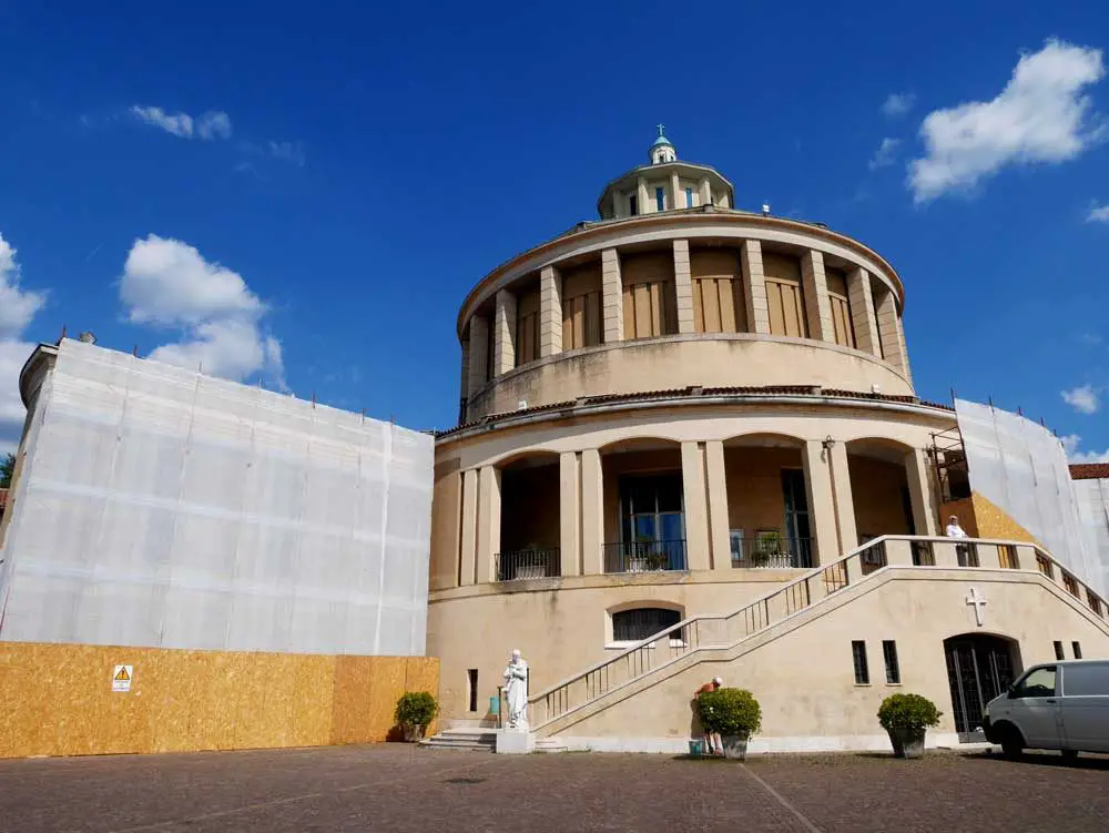 Santuario Nostra Signora di Lurdas, Verona, Italija | Juokitės kelionėmis Valgykite