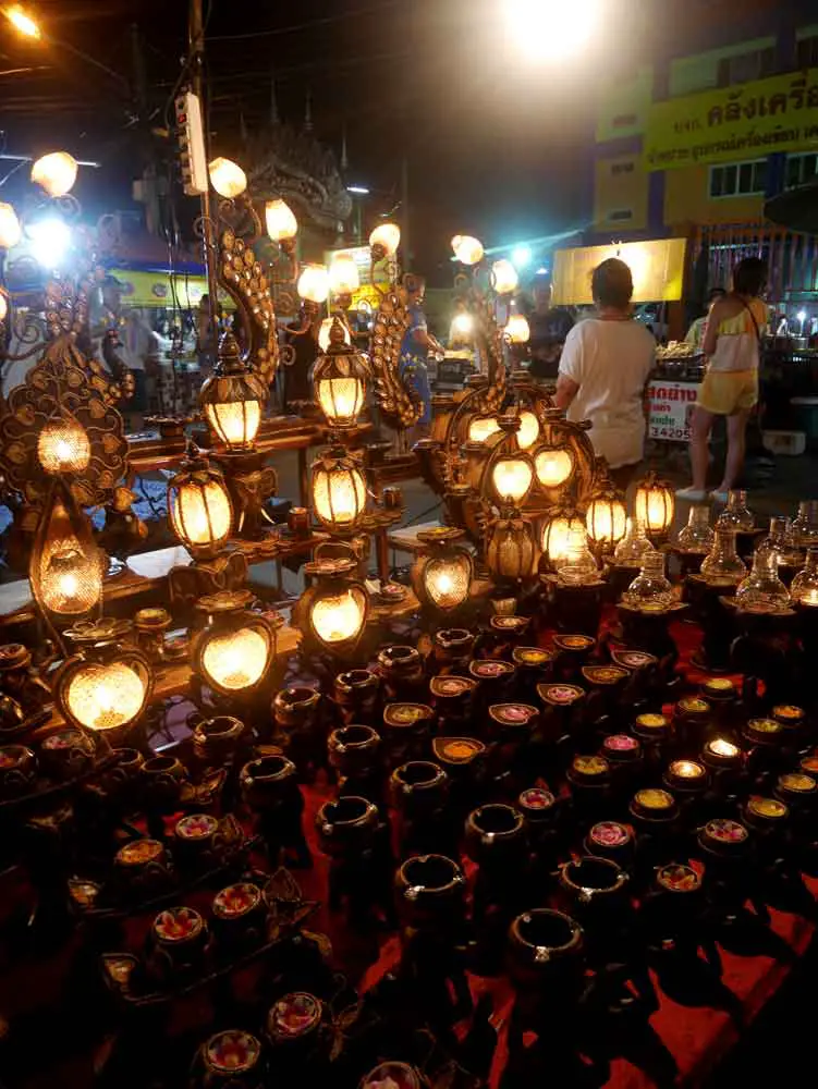Saturday Night Market trinkets, Chiang Mai, Thialand | Laugh Travel Eat