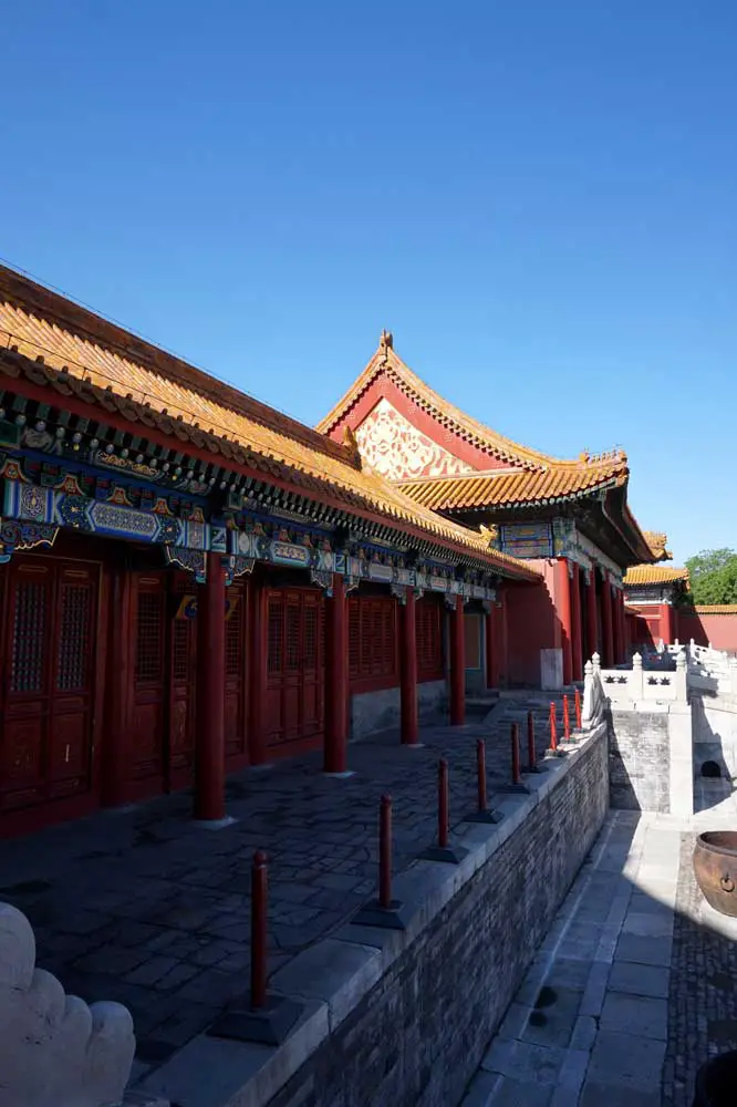 Going down via the side stairs from Gate of Supreme Harmony , Forbidden City, Beijing | Laugh Travel Eat