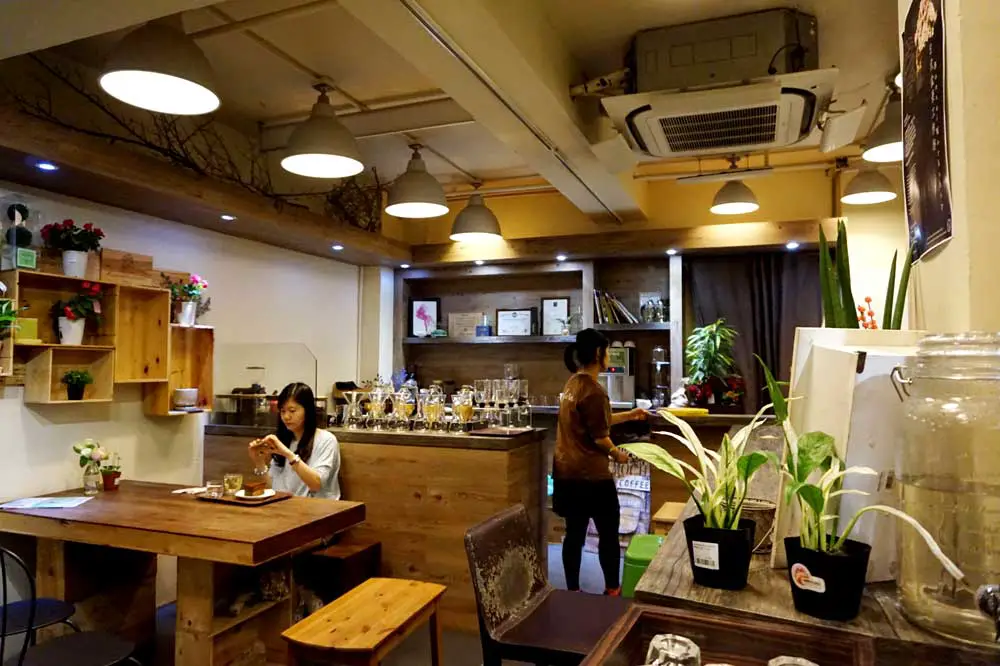 Cafe Hay Fever,在一間花店後的寧靜咖啡廳,旺角,香港