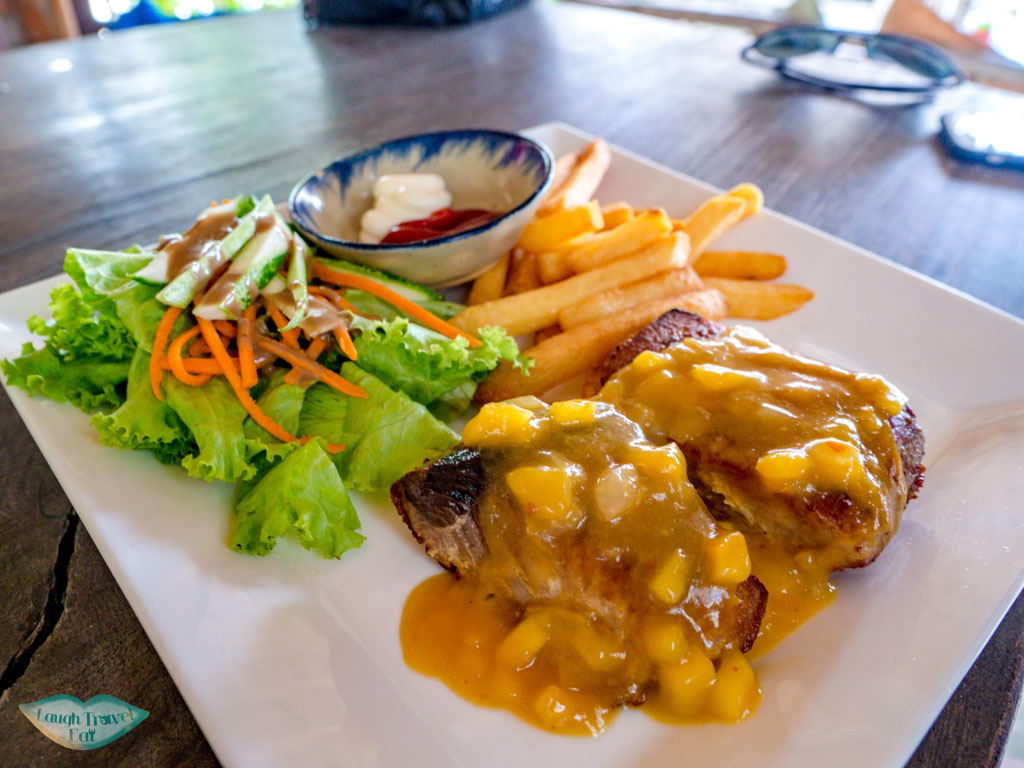 food at soul kitchen an bang beach vietnam - laugh travel eat-2