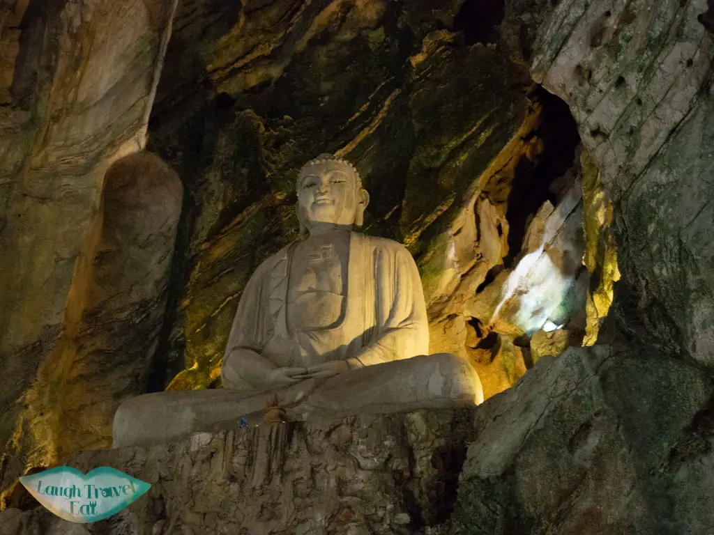 huyen khong cave marble mountain danang vietnam - laugh travel eat-3