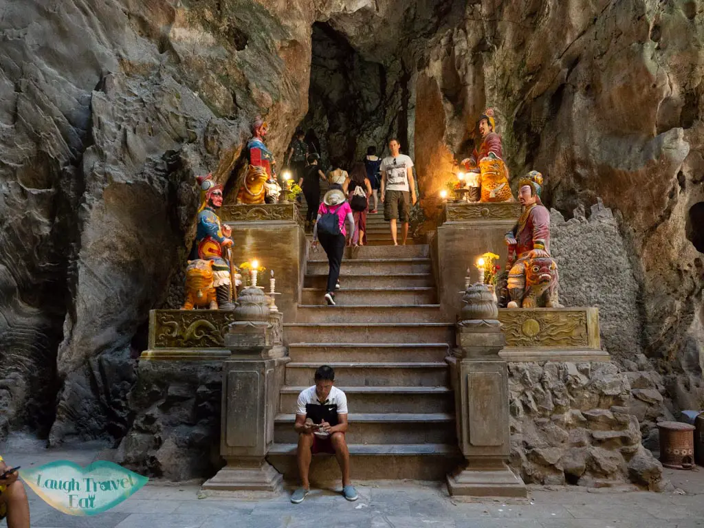huyen khong cave marble mountain danang vietnam - laugh travel eat-3