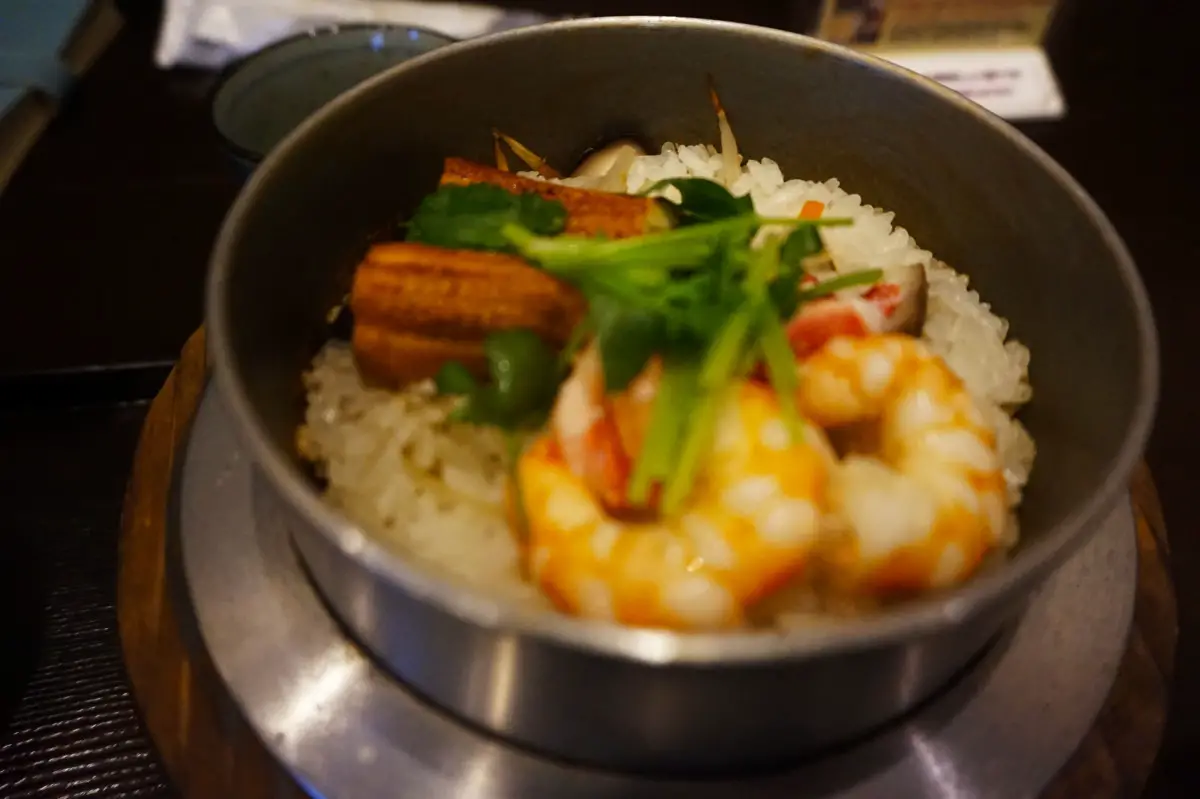 志津香 rice pot at Nara, Japan | Laugh Travel Eat