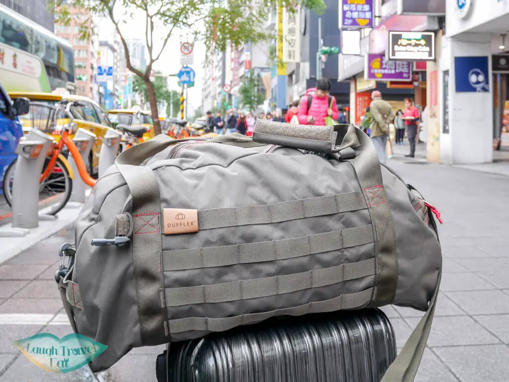 duffler bag in dongmen taipei taiwan - Laugh Travel Eat