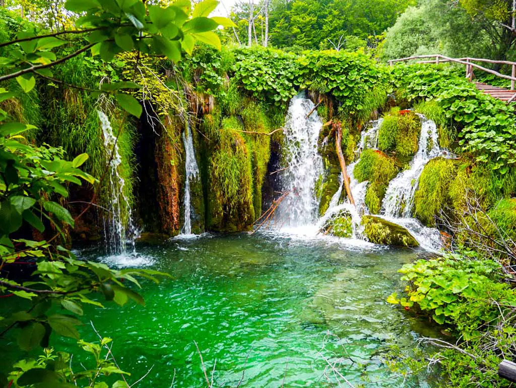 waterfalls in plitvice national park croatia 1