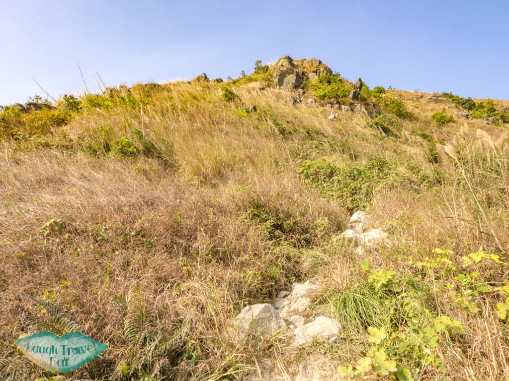 trail up from left of split suicide cliff kowloon hong kong - laugh travel eat-5