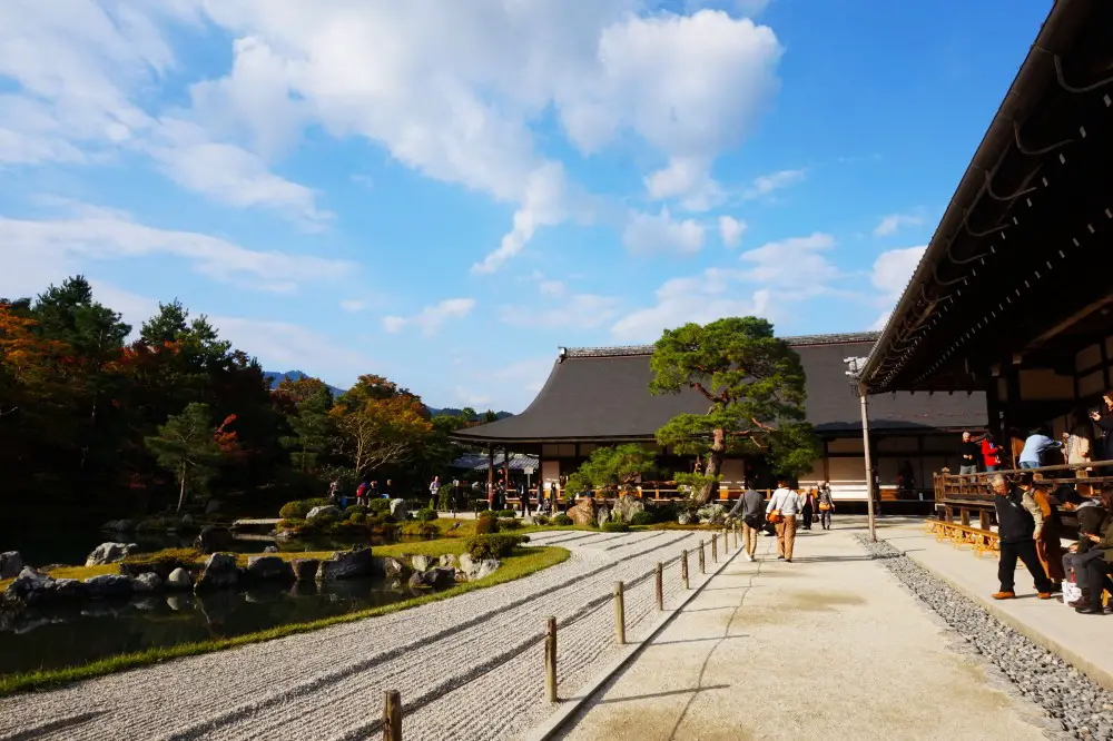 autumn colour at the garden of Tenryu-ji temple in Arashiyam, Kyoto, Japan | Laugh Travel Eat