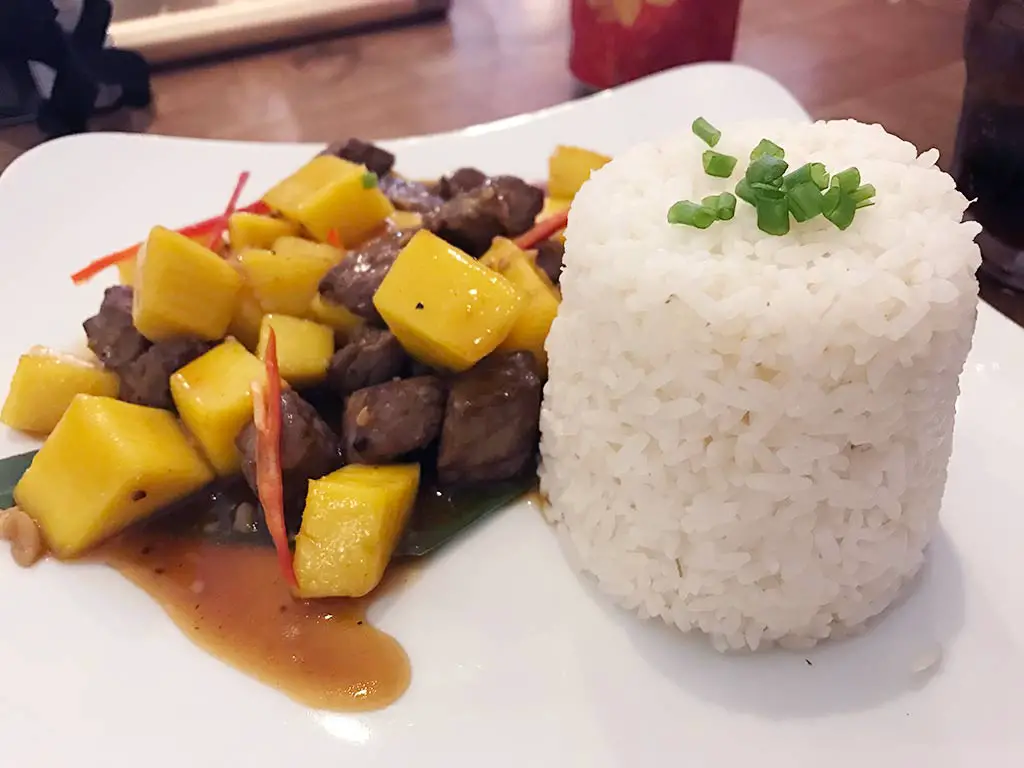 Mango Beef dish, Blue Bumpkin, Siem Reap, Cambodia | Laugh Travel Eat