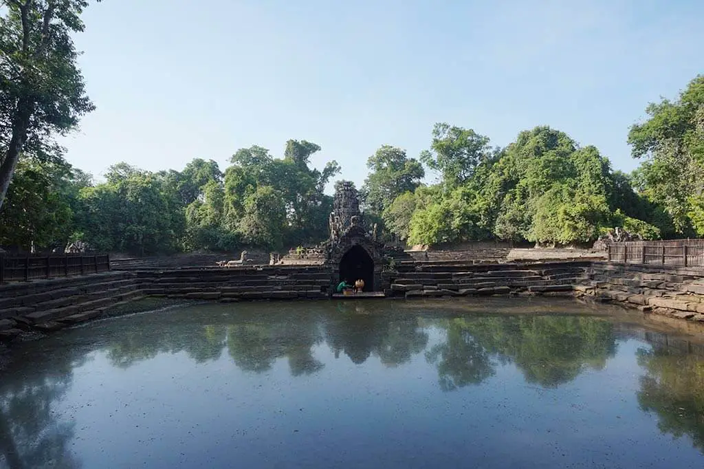 neak pean temple pool lake, Angkor Thom, Cambodia | Laugh Travel Eat