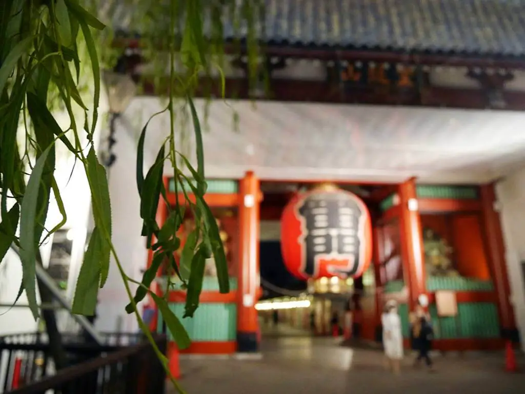 Kaminarimon at night, asakusa, taito, tokyo, japan | Laugh Travel Eat