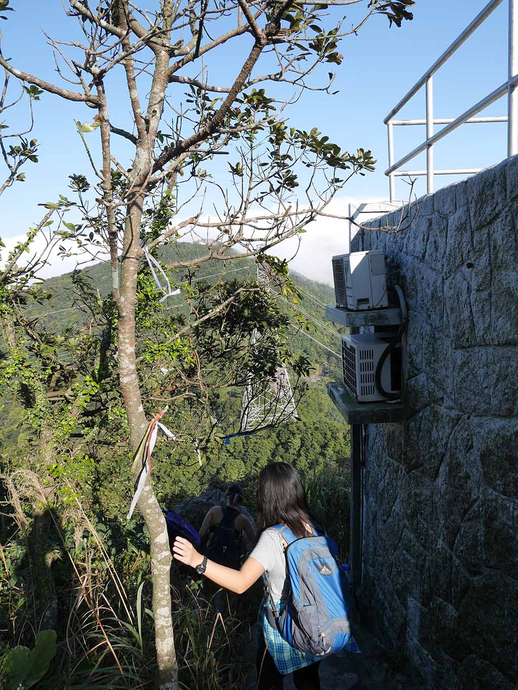 Shortcut from Tsz Wan Shan to Grasscutter Pass, Kowloon, Hong Kong | Laugh Travel Eat