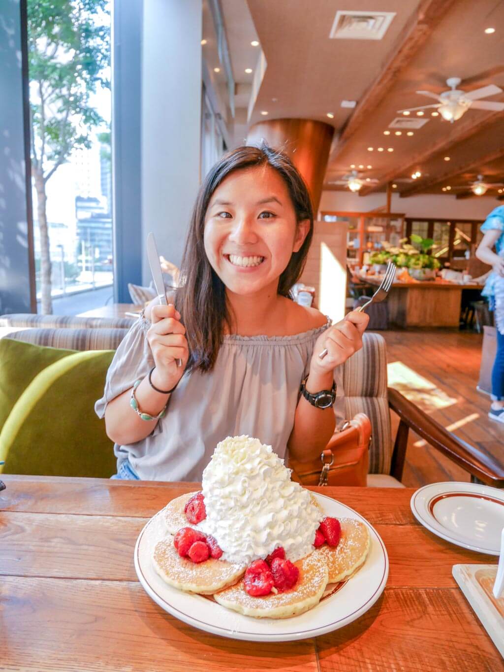 eggs n things pancake ginza tokyo japan | Laugh Travel Eat