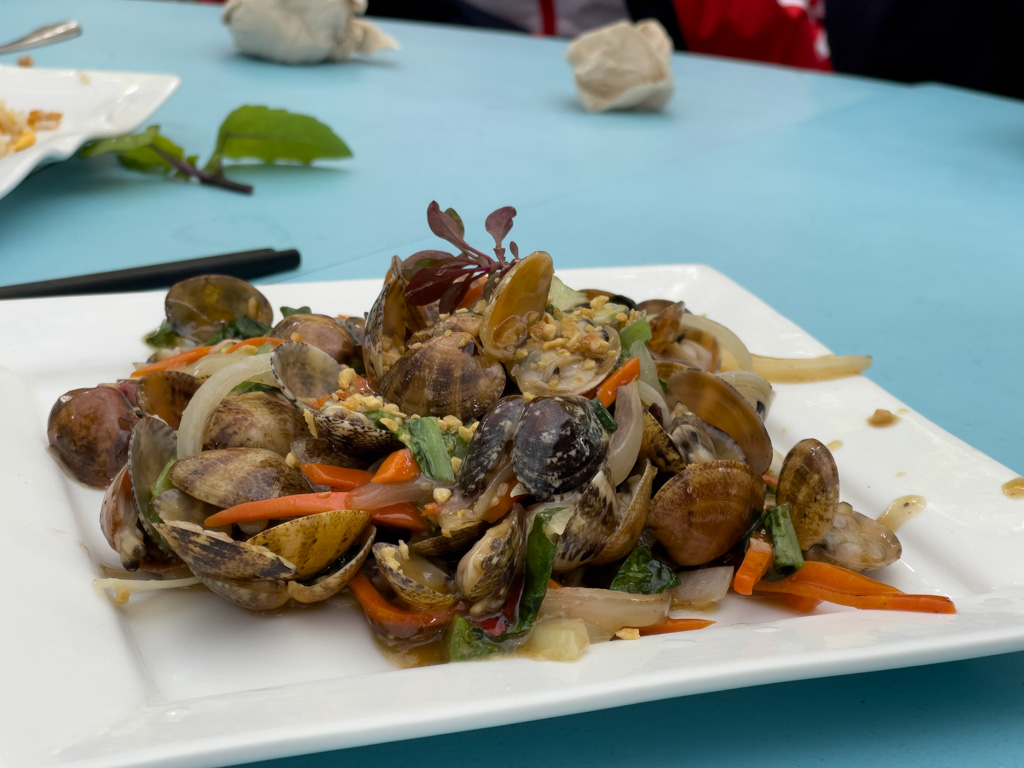 新昌士多東平洲 fried clams sun cheong store menu tung ping chau hong kong- laugh travel eat