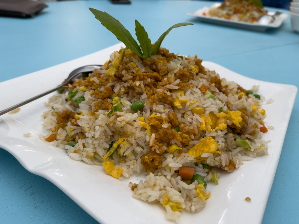 新昌士多東平洲 sea urchin fried rice sun cheong store menu tung ping chau hong kong- laugh travel eat