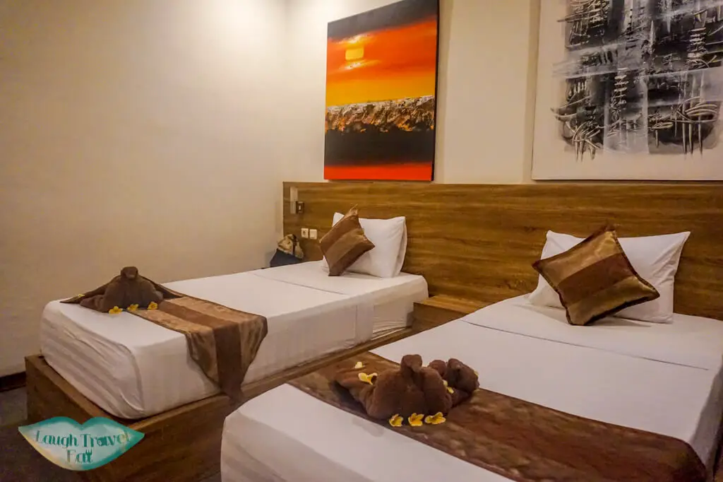 singabu bungalow room Nusa Penida Bali Indonesia - Laugh Travel Eat