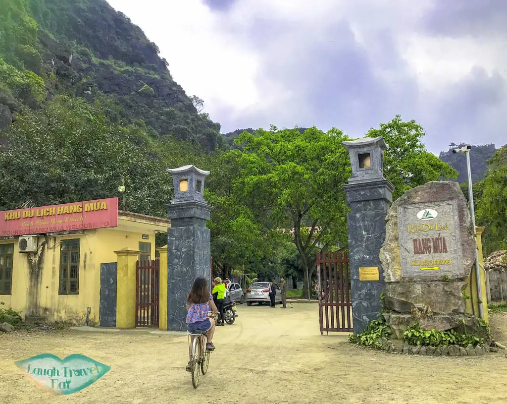 entrance-to-mua-cave-ninh-binh-vietnam-Laugh-Travel-Eat