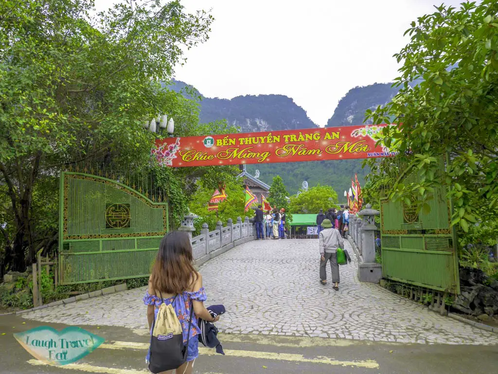 entrance-to-trang-an-grottoes-ninh-binh-vietnam-Laugh-Travel-Eat