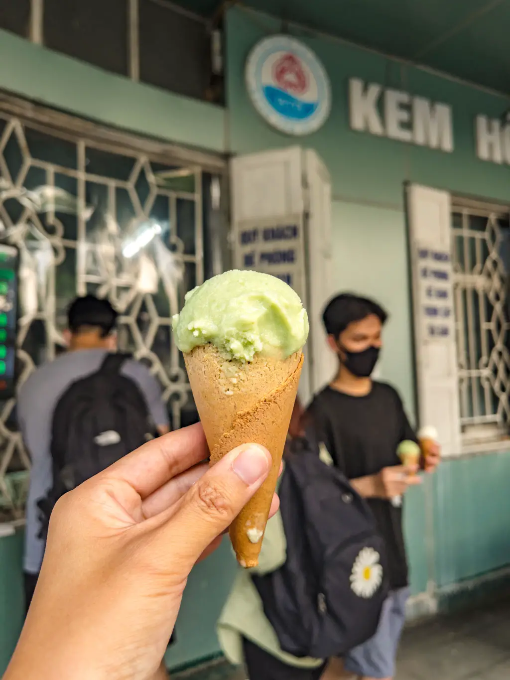 ice cream cone kem ho tay ice cream place Hanoi Vietnam - laugh travel eat