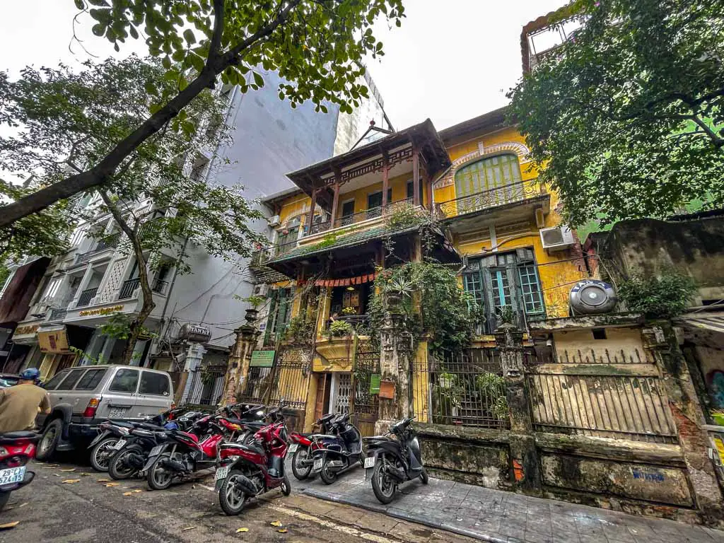 loading t cafe Hanoi Vietnam - laugh travel eat
