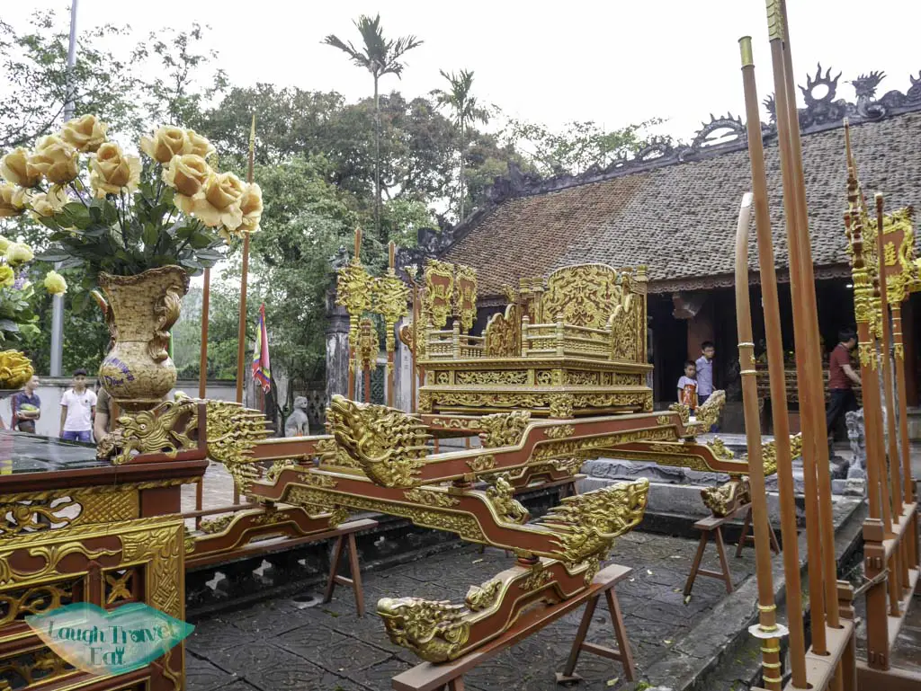 royal-chair-in-hoa-lu-ninh-binh-vietnam-Laugh-Travel-Eat
