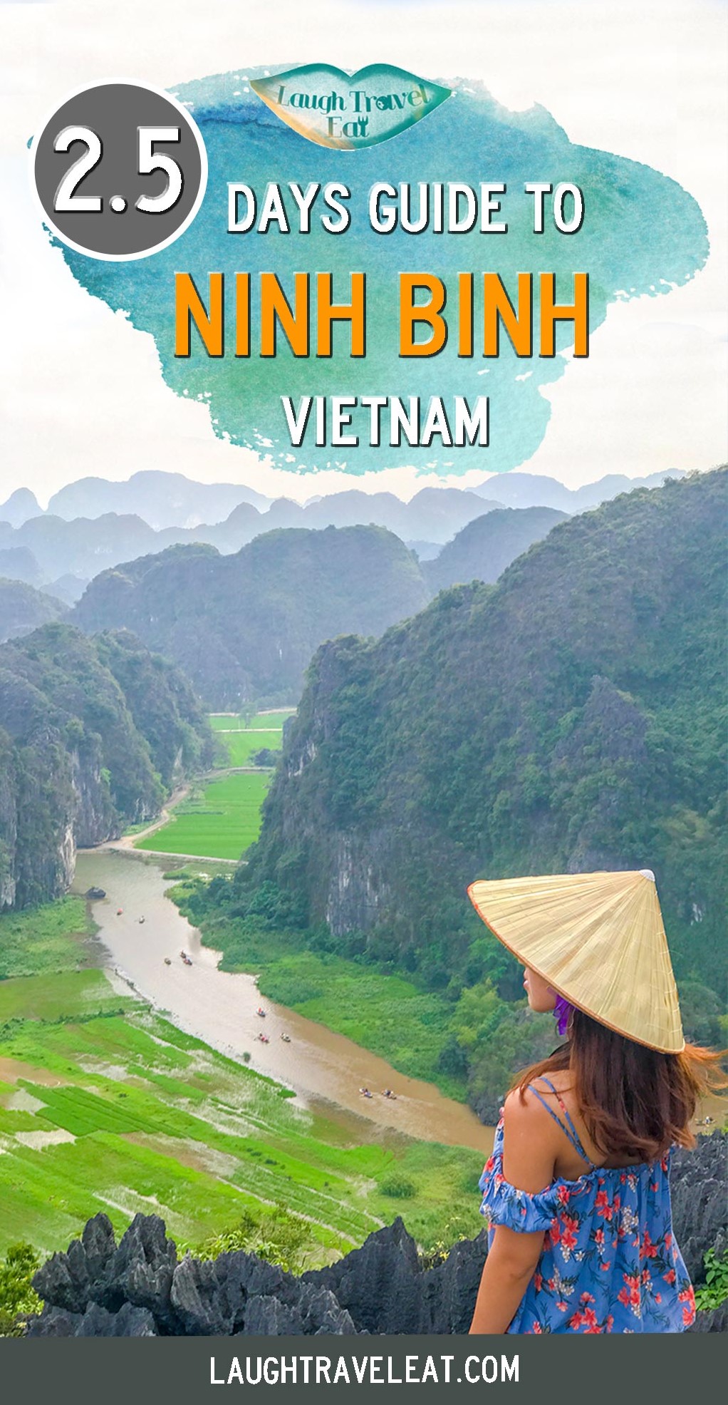 Two hours south of Hanoi, Ninh Binh is known as Halong Bay on land with the same beautiful karst mountains between rivers and rice paddies: #vietnam #ninhbinh