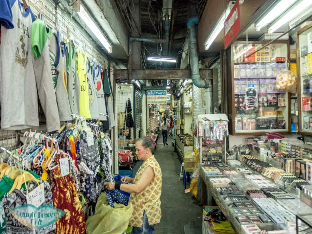 Pratunam-Market-bangkok-Thailand-laugh-travel-eat