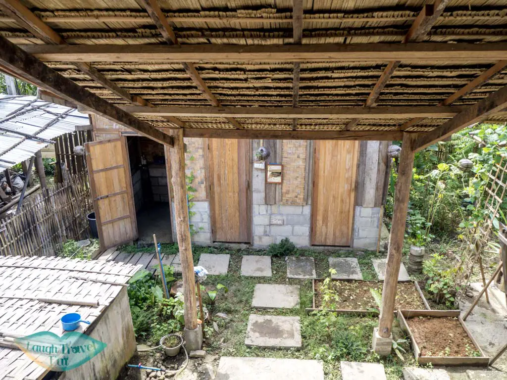 bathroom-Ban-Lue-handicrafts-nong-khiaw-luang-prabang-laos-laugh-travel-eat
