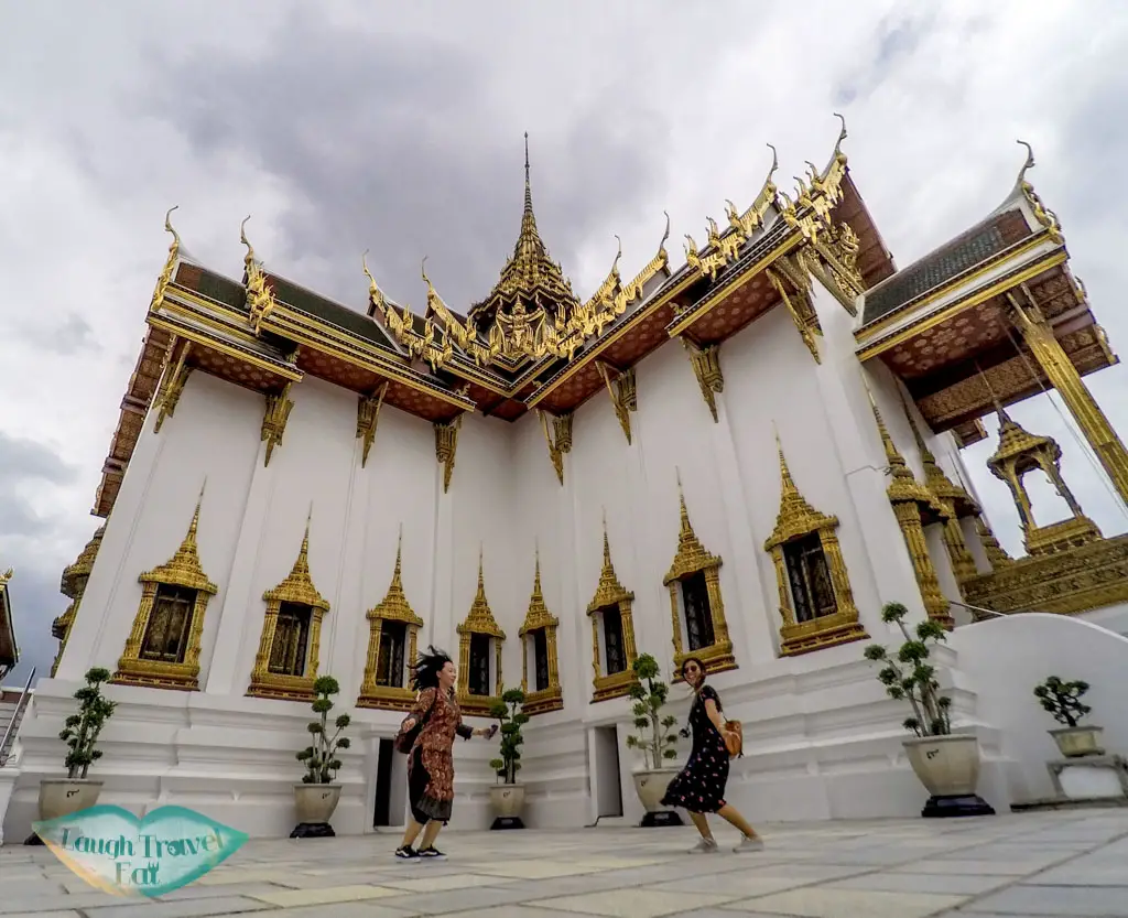 me-and-kaitlyn-jumping-in-front-of-grand-palace-bangkok-thailand-laugh-travel-eat