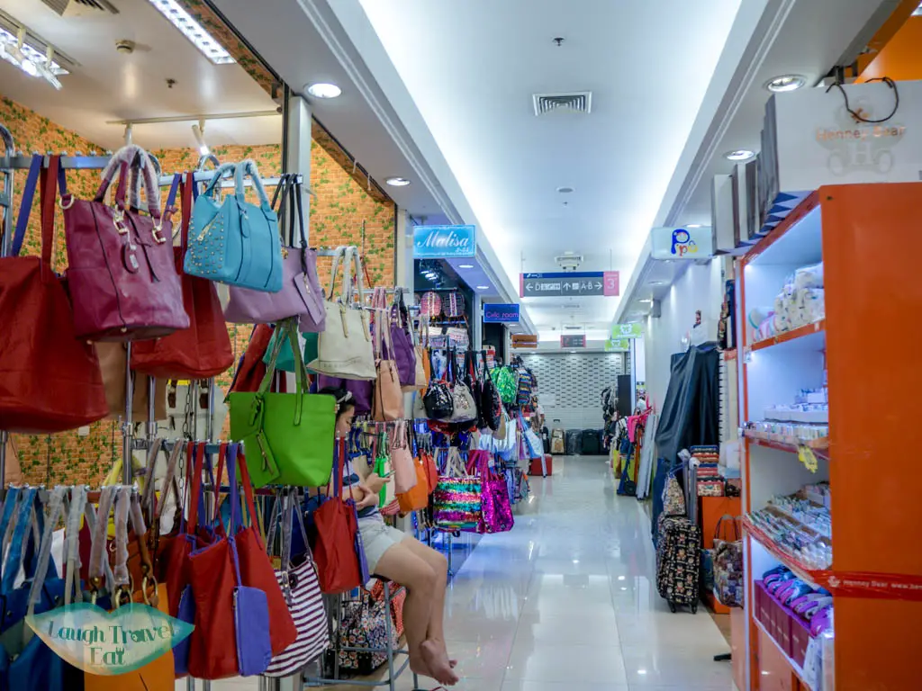 platinum-fashion-mall-bangkok-Thailand-laugh-travel-eat