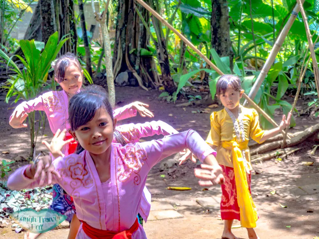 dance-performance-by-kids-balinese-experience-shanti-toya-ashram-bali-indonesia-laugh-travel-eat