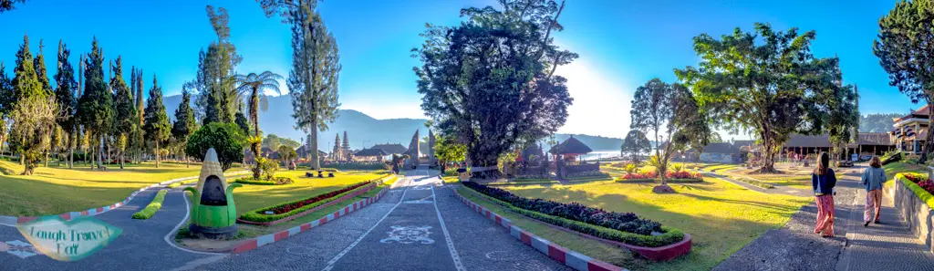 entrance-to-ulun-danu-beratan-temple-bedugul-bali-indonesia-laugh-travel-eat