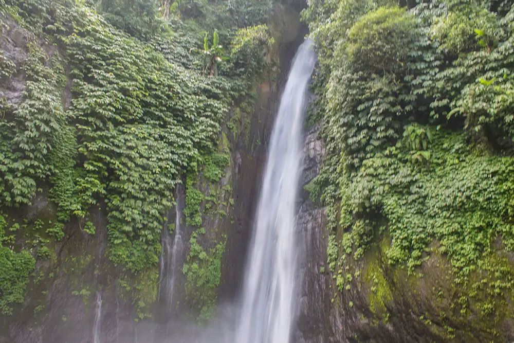munduk-waterfall