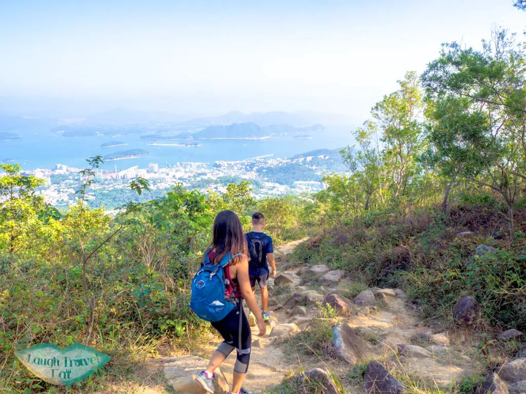 tai-shiu-tseng-path-down-mos-hike-hong-kong-laugh-travel-eat