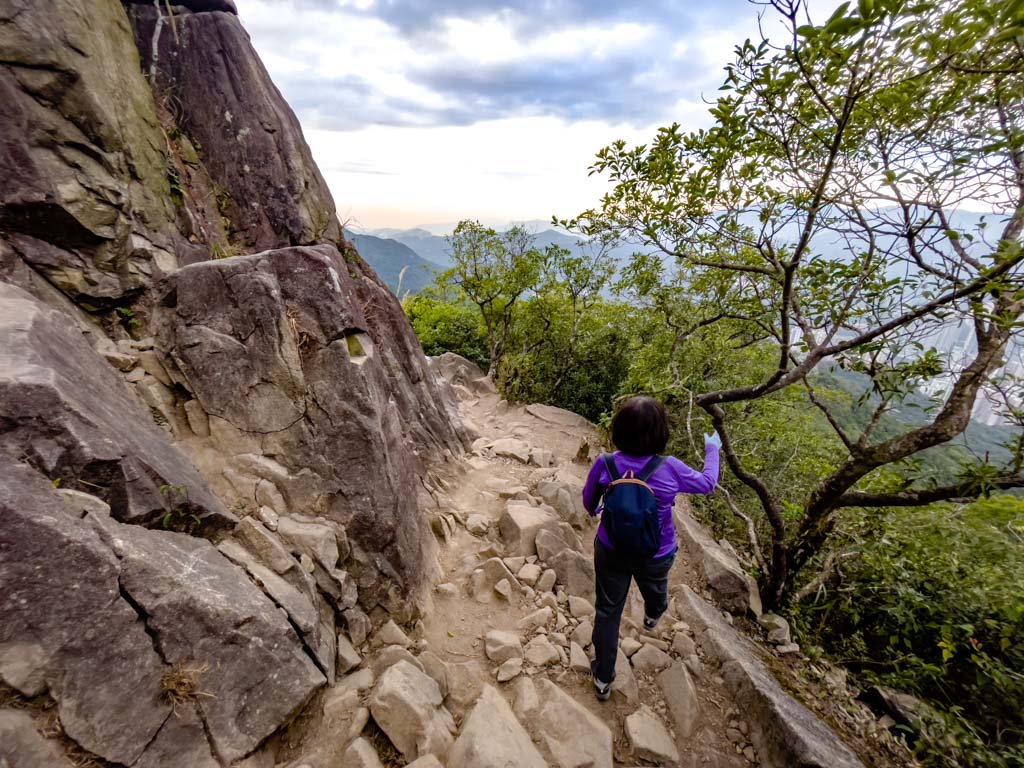going down from lion head to lion rock park shatin pass road up lion rock hike hong kong - laugh travel eat-4