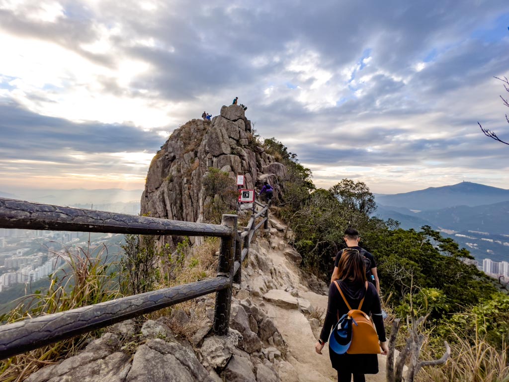 lion rock peak to lion rock head shatin pass road up lion rock hike hong kong - laugh travel eat-4