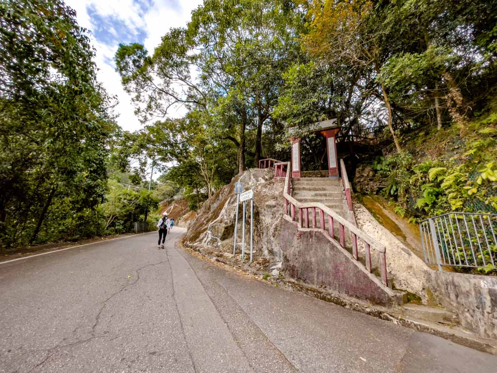 on shatin pass road to lion rock hike hong kong - laugh travel eat-2