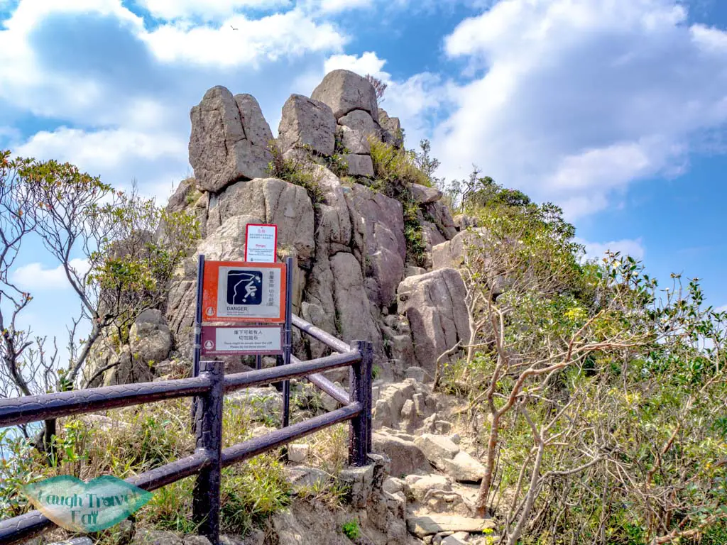 optional-head-of-lion-rock-hike-from-shatin-pass-side-kowloon-hong-kong-laugh-travel-eat