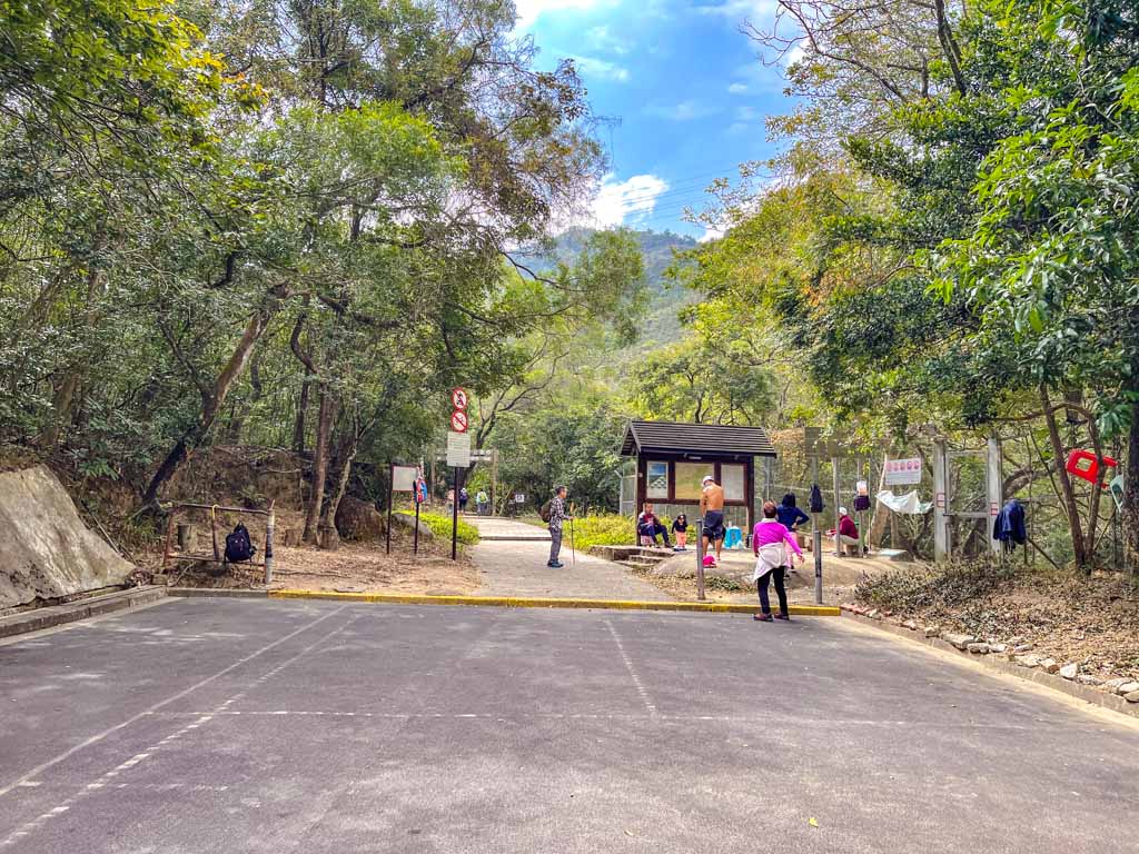 tarmac road to tsz sha ancient trail start shui chuen o shatin hong kong - laugh travel eat