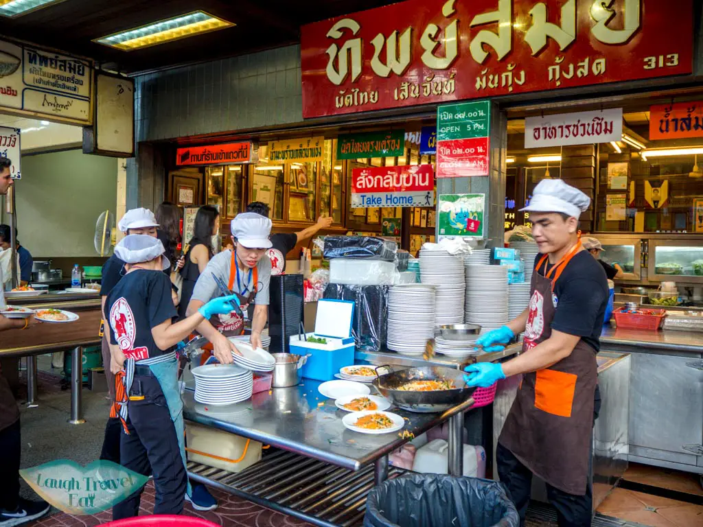 Thipsamai-Pad-Thai-restaurant-bangkok-thailand-laugh-travel-eat