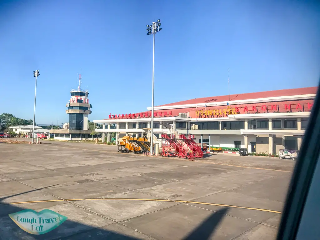 airport-sakon-nakhon-thailand-laugh-travel-eat