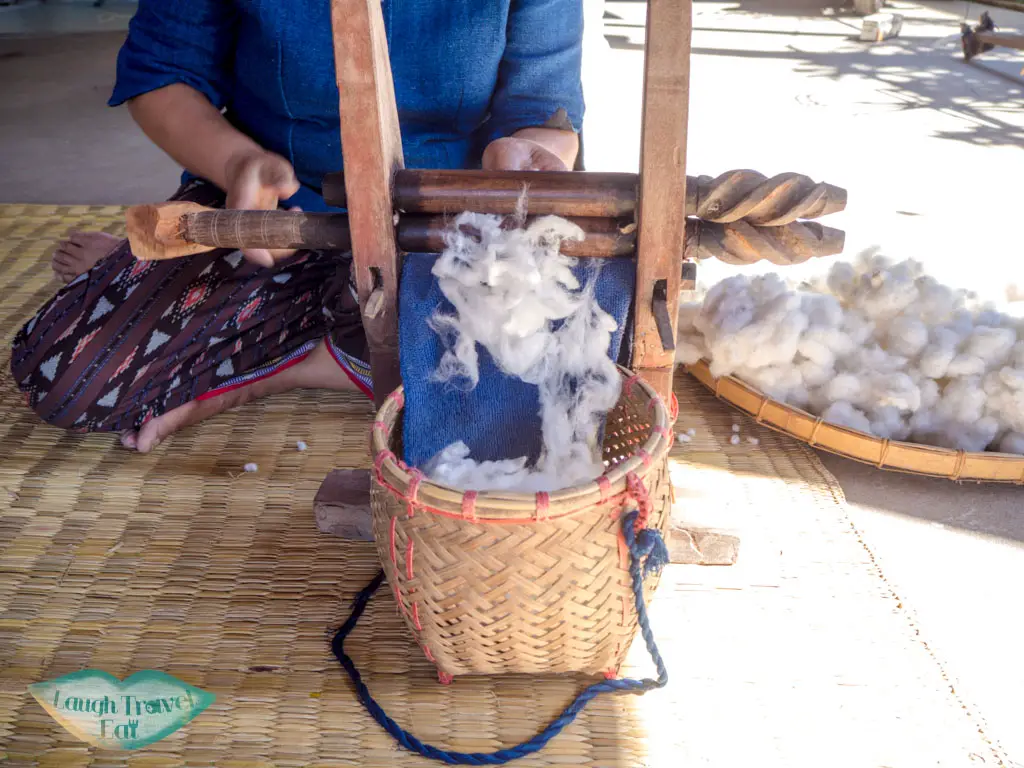cotton-thread-making-step-1-indigo-dye-Ban-Nong-San-sakon-nakhon-thailand-laugh-travel-eat