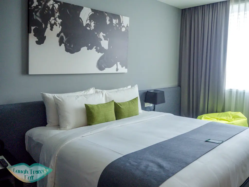 double-bed-with-bean-bag-zazz-urban-bangkok-thailand-laugh-travel-eat