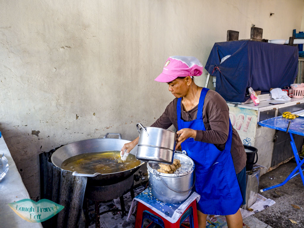 fried banans Nang Loeng Market bangkok thailand - laugh travel eat