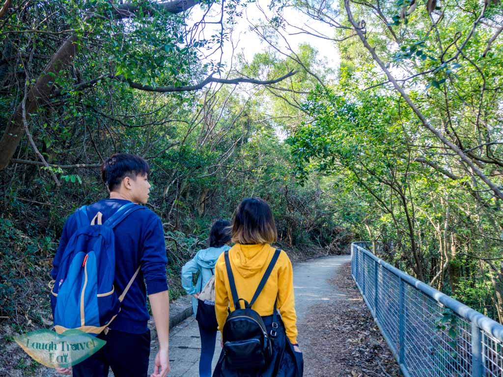going-up-hung-heung-lo-fung-braema-hill-hong-kong-laugh-travel-eat-2